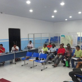 Informativo PNCSA nº 02 - Quilombolas do rio  Pacajá debatem  com Vereadores de Portel  as estratégias de mapeamento da empresa  Cikel  Verde Madeira e ABC Norte