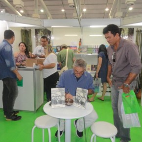 Livro de autoria de Alfredo Wagner teve lançamento na XX Feira Pan-Amazônica do Livro realizada em Belém (Pará)