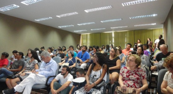 DIREITOS DOS POVOS E COMUNIDADES TRADICIONAIS NO BRASIL: campos de luta e posições