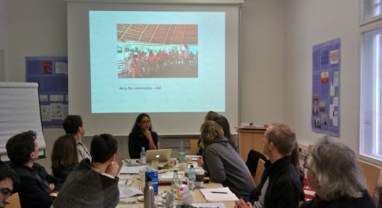 Pesquisadora do PNCSA participa de colóquio do grupo de pesquisa Postwachstumsgesellschaften, em Jena na Alemanha