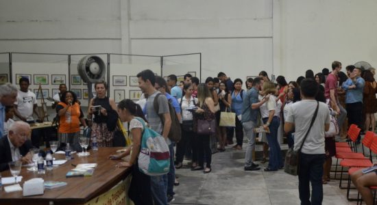 LANÇAMENTO DO LIVRO “OS PRIMÓRDIOS DA ANTROPOLOGIA BRASILEIRA”, DE AUTORIA DO PROFESSOR ROQUE LARAIA” E “A TRADICIONALIDADE DA OCUPAÇÃO INDÍGENA E A CONSTITUIÇÃO DE 1988: A TERRITORIALIZAÇÃO COMO INSTITUTO JURÍDICO-CONSTITUCIONAL, DE AUTORIA DE DANIEL VIEGAS”