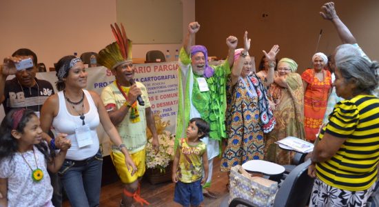 HOMENAGEM AO PAI LUÍS TAYANDO HOMENAGEM AO PAI LUÍS TAYANDO