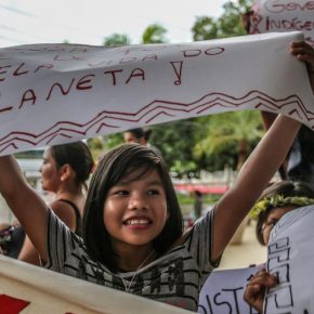 "Sangue indígena. Nenhuma gota a mais" Manifestação em 31 de Janeiro - Rio Branco, Acre