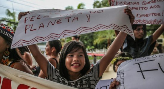 "Sangue indígena. Nenhuma gota a mais" Manifestação em 31 de Janeiro - Rio Branco, Acre
