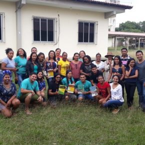 ESTUDANTES DA FACULDADE DE ETNODIVERSIDADE/CURSO DE ETNODESENVOLVIMENTO  –  CAMPUS UNIVERSITARIO  ALTAMIRA-SOURE UFPA FREQUENTAM AULAS DA DISCIPLINA  NOCOES, DEBATES E REFLEXÕES DA NOVA CARTOGRAFIA SOCIAL