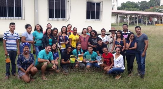 ESTUDANTES DA FACULDADE DE ETNODIVERSIDADE/CURSO DE ETNODESENVOLVIMENTO  –  CAMPUS UNIVERSITARIO  ALTAMIRA-SOURE UFPA FREQUENTAM AULAS DA DISCIPLINA  NOCOES, DEBATES E REFLEXÕES DA NOVA CARTOGRAFIA SOCIAL